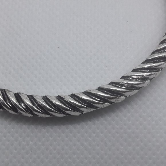 Double Dragon Head Cuff Bracelet - Picture 2 of 5